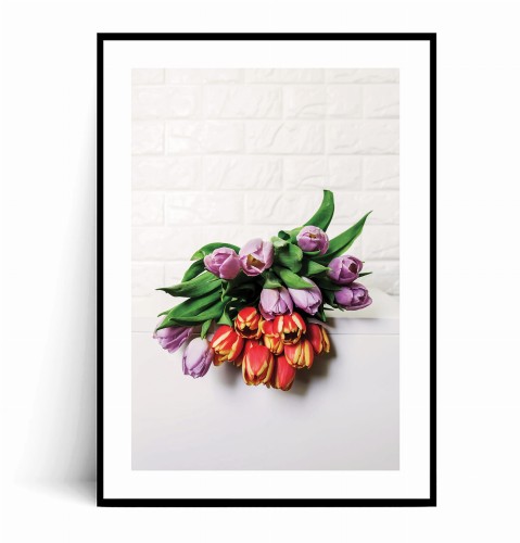 Plakat KOLOROWE TULIPANY z marginesem.jpg