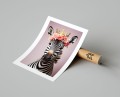 Plakat ZEBRA W KORONIE I KWIATACH z marginesem T.jpg