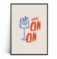 Plakat CHEERS CIN CIN Ilustrowany Plakat z niebieskim, stylizowanym rysunkiem kieliszka z drinkiem ozdobionym plasterkiem cytrusa i listkami, obok niego duży, pomarańczowo-czerwony napis "CHEERS! CIN CIN" na jasnym tle.