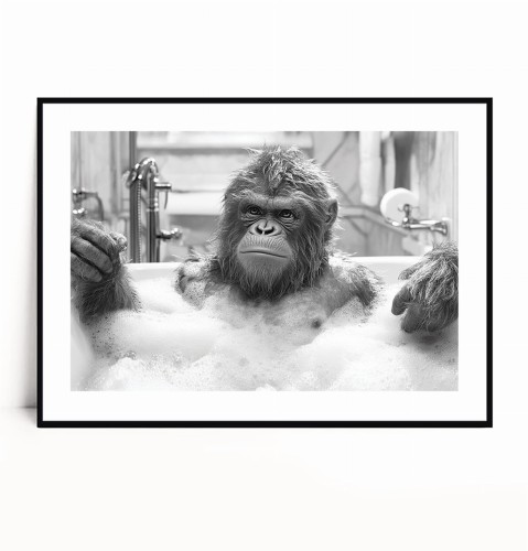 Plakat ORANGUTAN MAŁPA W WANNIE z marginesem czarno biały poziomy.jpg