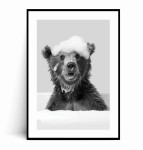 Plakat UROCZY NIEDŹWIADEK W WANNIE czarno biały