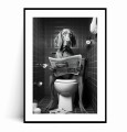 Plakat WYŻEŁ Z GAZETĄ NA WC czarno biały z marginesem.jpg