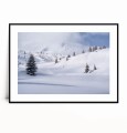 Plakat MINIMALISTYCZNY ZIMOWY PEJZAŻ Z GÓRAMI poziomy z marginesem.jpg